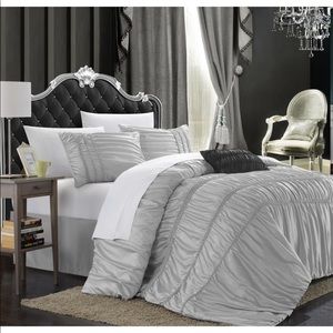 Chic 5 pieces comforter Set